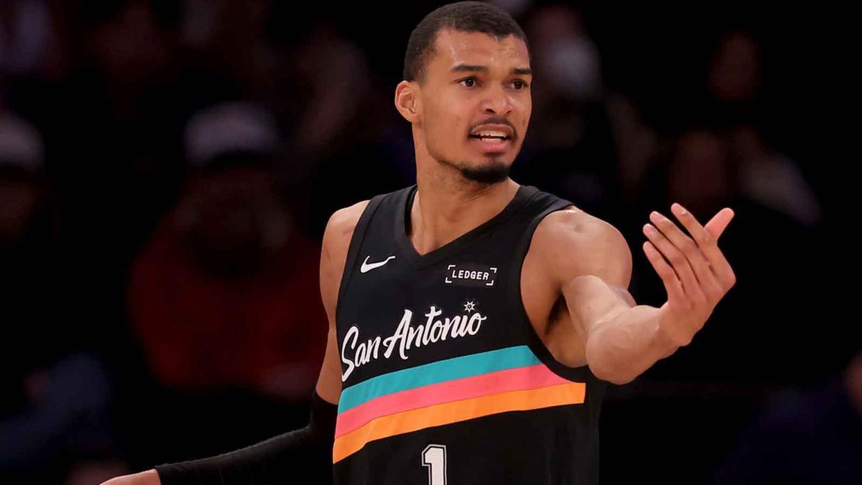 必一运动-11战全胜！马刺创NBA神迹，文班亚马单月数据堪称恐怖